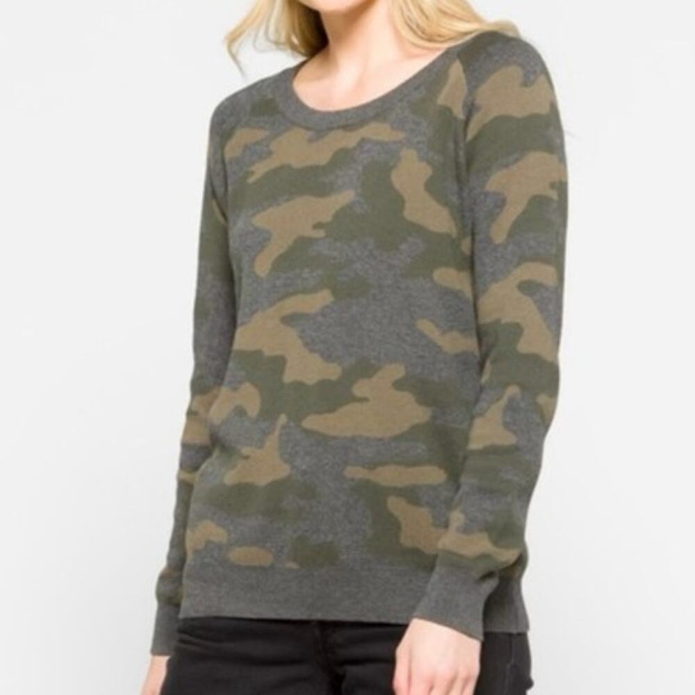 Stitches and Stripes Camo Sweater Camouflage Pullover Scoop Neck Cotton Blend T5